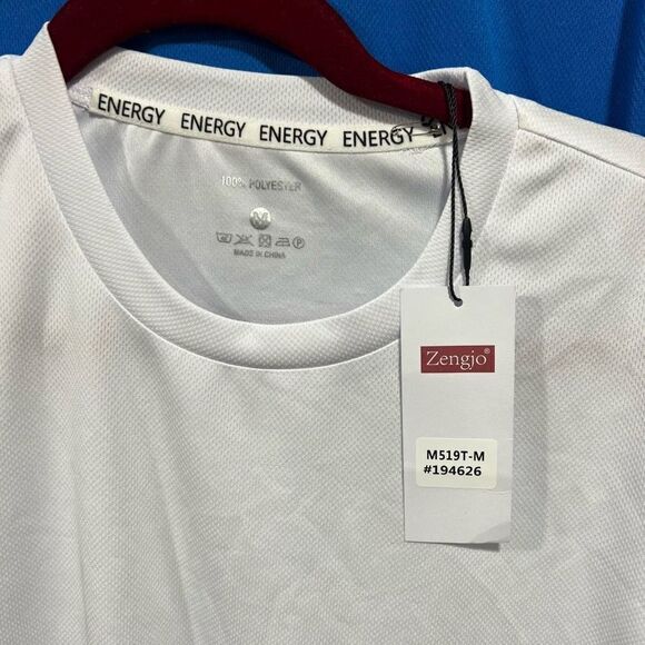 New ENERGY Work Out Tops Size Medium - Picture 2 of 4